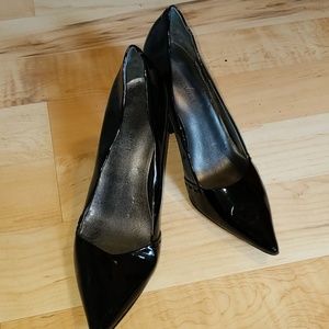 Nine West patent leather pumps